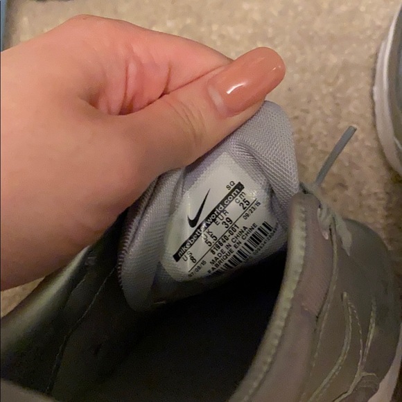 Nike Air Max Thea Metallic - Picture 4 of 4